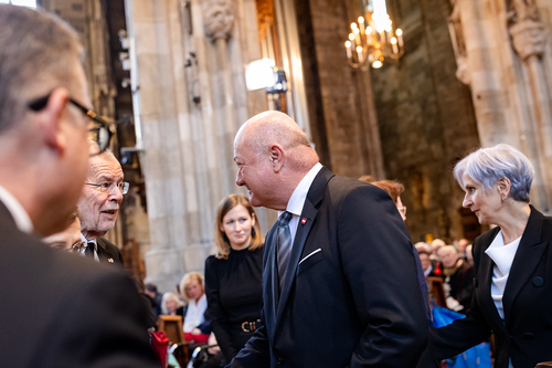 Stephansdom: Österreich nahm Abschied von Papst Franziskus / Erzdiözese Wien/ Schönlaub, Stephan Schönlaub Stephansdom: Österreich nahm Abschied von Papst Franziskus