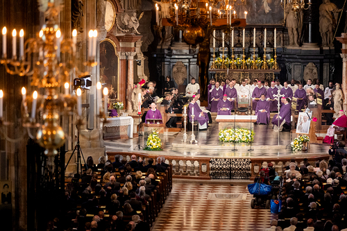 Stephansdom: Österreich nahm Abschied von Papst Franziskus / Erzdiözese Wien/ Schönlaub, Stephan Schönlaub Stephansdom: Österreich nahm Abschied von Papst Franziskus